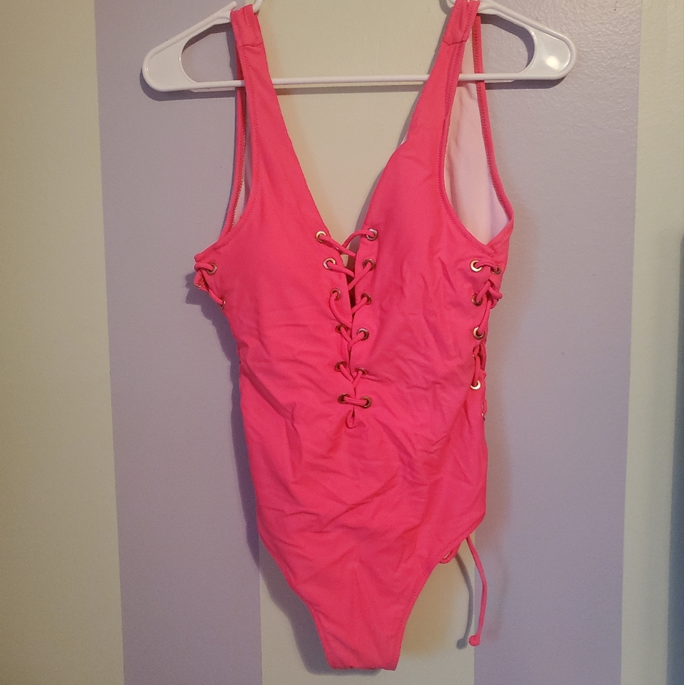Fashion nova swimsuit